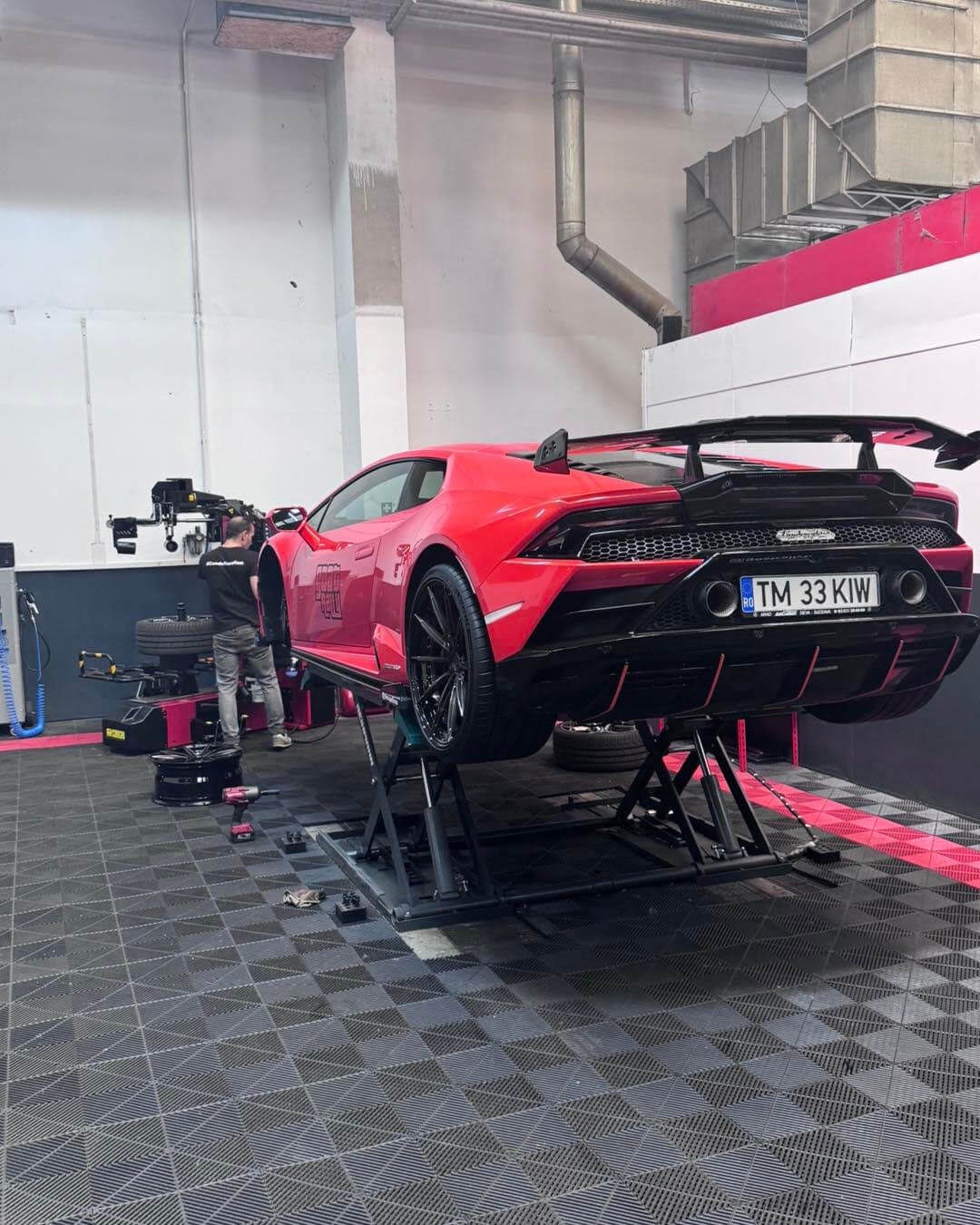 Schimb de anvelope premium 17